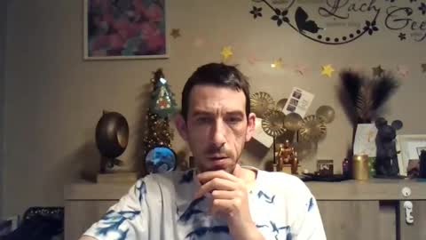 dreamguy38 online show from December 26, 6:52 am