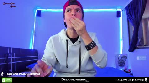 Snapshot of dreamhunterdz chatting on January 27, 10:06 pm Your lord. - ONLINE 1500 Pm to 2100 Pm - New York Hour online show from January 27, 10:06 pm
