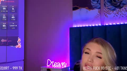 Mila online show from November 1, 3:52 am