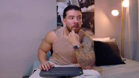 cris online show from April 25, 11:35 pm