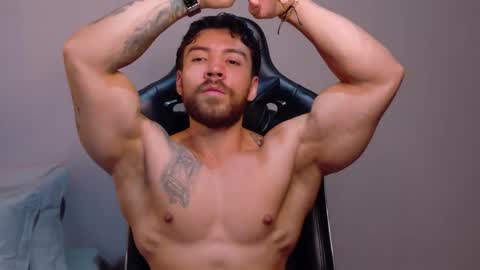 cris online show from May 25, 2:17 am