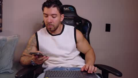 cris online show from June 3, 11:21 pm