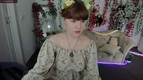 Snapshot of dreammyluna chatting on November 8, 8:40 pm Luna online show from November 8, 8:40 pm