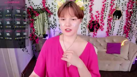Snapshot of dreammyluna chatting on December 2, 9:21 pm Luna online show from December 2, 9:21 pm