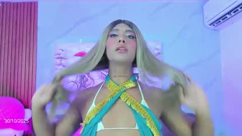 dreams_chloe online show from November 2, 5:32 am