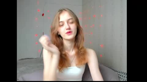 dreamy_pollyyy online show from May 16, 7:45 pm