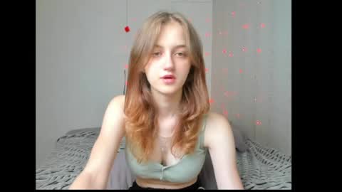 dreamy_pollyyy online show from June 9, 5:08 am