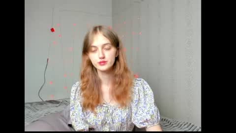 dreamy_pollyyy online show from June 16, 7:27 pm