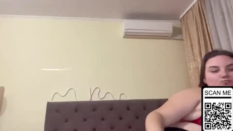 Mila online show from October 21, 5:46 pm