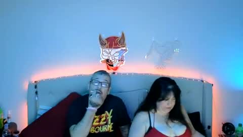 Snapshot of dreamycouple01 chatting on July 4, 9:37 am DreamyCouple01 online show from July 4, 9:37 am