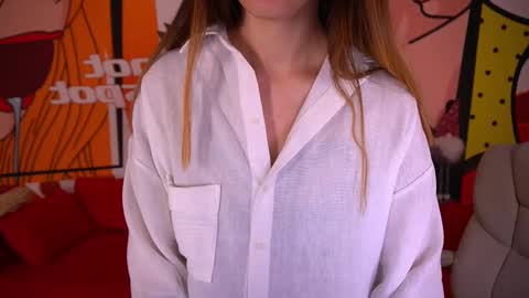 Snapshot of dreamylinaaa chatting on December 23, 7:28 am Lina online show from December 23, 7:28 am