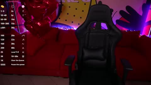 Snapshot of dreamylinaaa chatting on March 8, 7:27 am Lina online show from March 8, 7:27 am