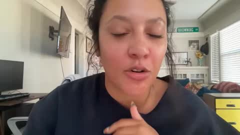 RIRI OR DREAMY online show from October 1, 4:24 pm