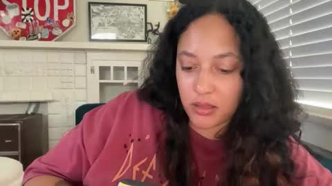 Snapshot of dreamyriri chatting on February 18, 12:17 am RIRI OR DREAMY online show from February 18, 12:17 am