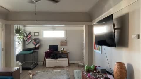 Snapshot of dreamyriri chatting on March 18, 3:26 pm RIRI OR DREAMY online show from March 18, 3:26 pm