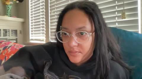 Snapshot of dreamyriri chatting on March 29, 3:12 pm RIRI OR DREAMY online show from March 29, 3:12 pm