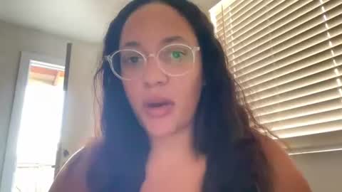 RIRI OR DREAMY online show from July 19, 3:27 pm