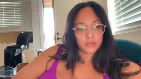 RIRI OR DREAMY online show from July 26, 2:35 pm