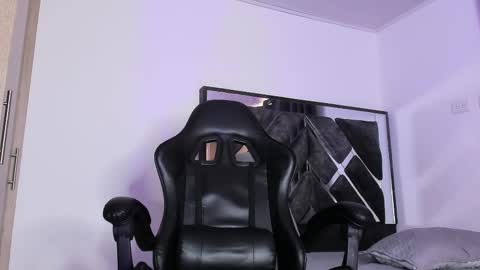 Kevin online show from December 2, 7:09 pm