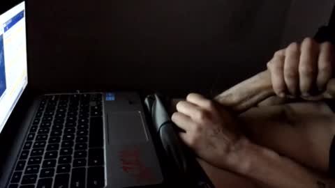 Snapshot of drew916627666 chatting on March 27, 2:28 pm drew916627666 online show from March 27, 2:28 pm