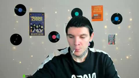 drew_soft_ online show from February 4, 7:42 pm