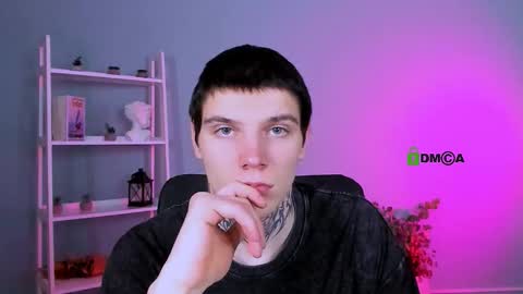 drew_soft_ online show from February 10, 7:40 pm