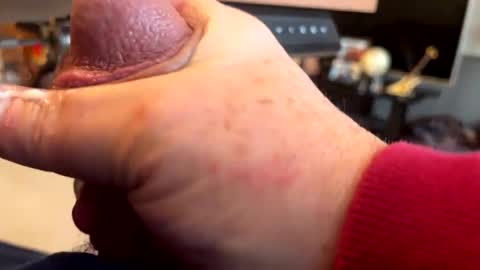 Snapshot of drewdibby619 chatting on February 3, 8:13 pm drewdibby619 online show from February 3, 8:13 pm