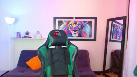 Snapshot of dreyk20 chatting on December 2, 3:07 pm Dreyk online show from December 2, 3:07 pm