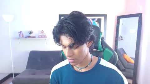 Snapshot of dreyk20 chatting on December 17, 2:12 pm Dreyk online show from December 17, 2:12 pm