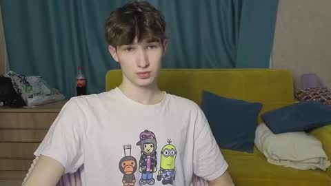 Snapshot of drinklinov chatting on February 18, 11:39 am Mark online show from February 18, 11:39 am