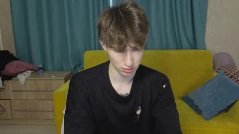 Snapshot of drinklinov chatting on February 19, 9:27 am Mark online show from February 19, 9:27 am