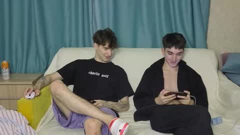 Snapshot of drinklinov chatting on February 20, 5:13 pm Mark online show from February 20, 5:13 pm