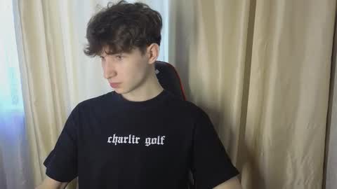 Snapshot of drinklinov chatting on February 23, 11:51 am Mark online show from February 23, 11:51 am