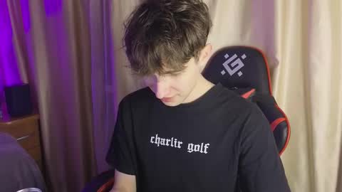 Snapshot of drinklinov chatting on February 27, 6:30 pm Mark online show from February 27, 6:30 pm