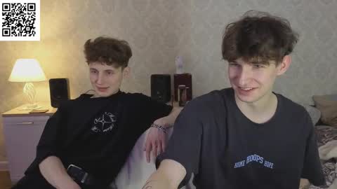 Snapshot of drinklinov chatting on March 18, 12:30 pm Mark online show from March 18, 12:30 pm