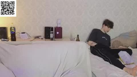 Snapshot of drinklinov chatting on March 19, 3:05 pm Mark online show from March 19, 3:05 pm