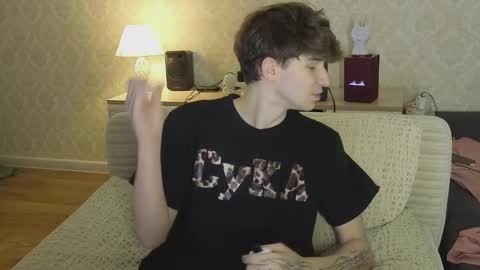 Snapshot of drinklinov chatting on March 21, 3:44 am Mark online show from March 21, 3:44 am