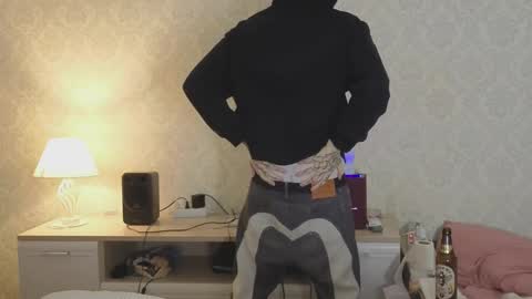 Snapshot of drinklinov chatting on March 24, 8:25 pm Mark online show from March 24, 8:25 pm