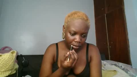 Snapshot of drip_doll_ chatting on November 29, 12:52 pm Kimberly online show from November 29, 12:52 pm