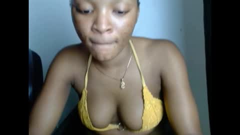 Snapshot of drippingnwet chatting on November 28, 8:00 pm drippingnwet online show from November 28, 8:00 pm