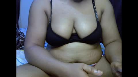 Snapshot of drippingnwet chatting on April 16, 6:41 pm drippingnwet online show from April 16, 6:41 pm