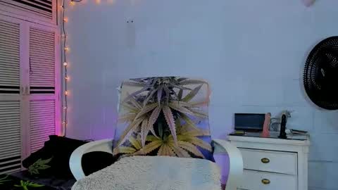 drippyorlove online show from May 7, 1:38 pm