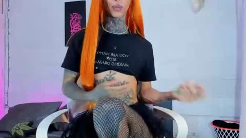 drippyorlove online show from June 18, 11:20 pm