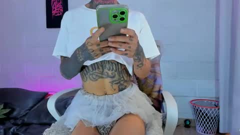 drippyorlove online show from June 23, 8:40 pm