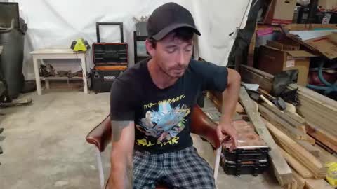 Snapshot of dritylilboy chatting on June 6, 2:33 pm Inexperienced catfish online show from June 6, 2:33 pm