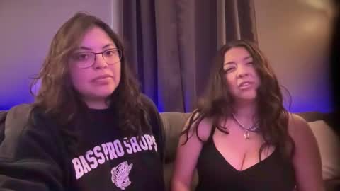 Snapshot of drizzypeach602 chatting on December 22, 5:15 am Drizzypeach602 online show from December 22, 5:15 am