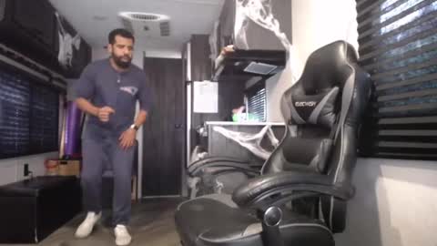 DirtyDrizzy online show from October 20, 8:09 pm