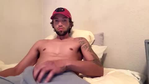 Snapshot of dro696969711749 chatting on February 16, 11:06 am dro696969711749 online show from February 16, 11:06 am