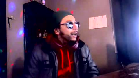 Snapshot of drogoloko233 chatting on February 3, 2:53 am drogo lpkp online show from February 3, 2:53 am