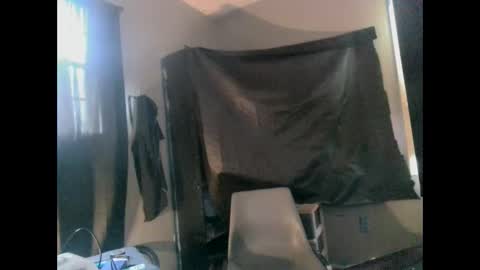 Snapshot of drogoloko233 chatting on May 23, 7:29 pm drogo lpkp online show from May 23, 7:29 pm